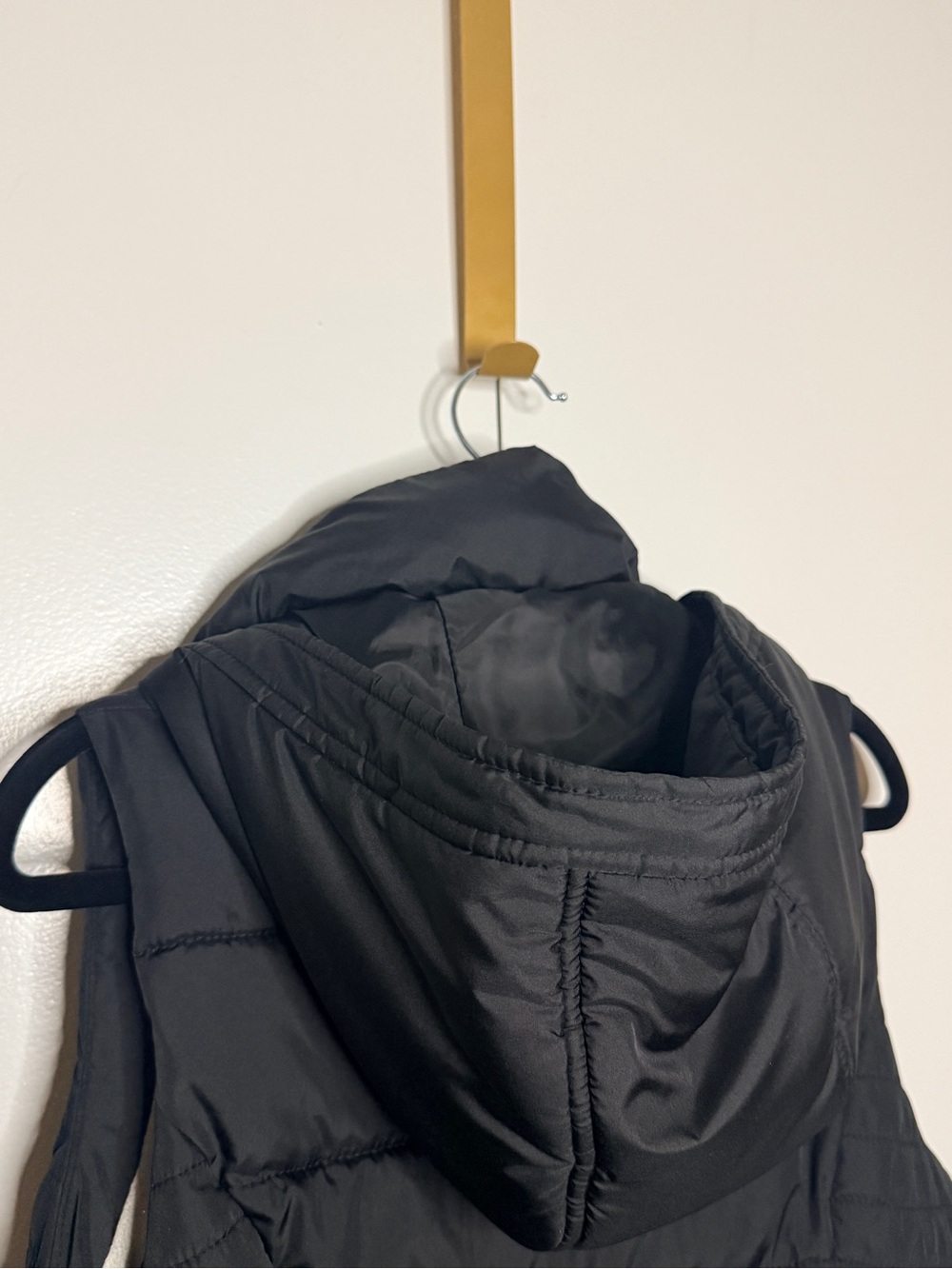 Abercrombie & Fitch Vintage Black Puffer Vest - Picture 5 of 7